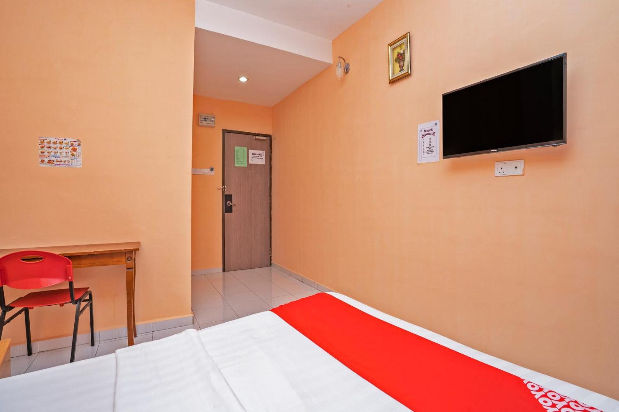 Sz Hotel Lumut Esterno foto