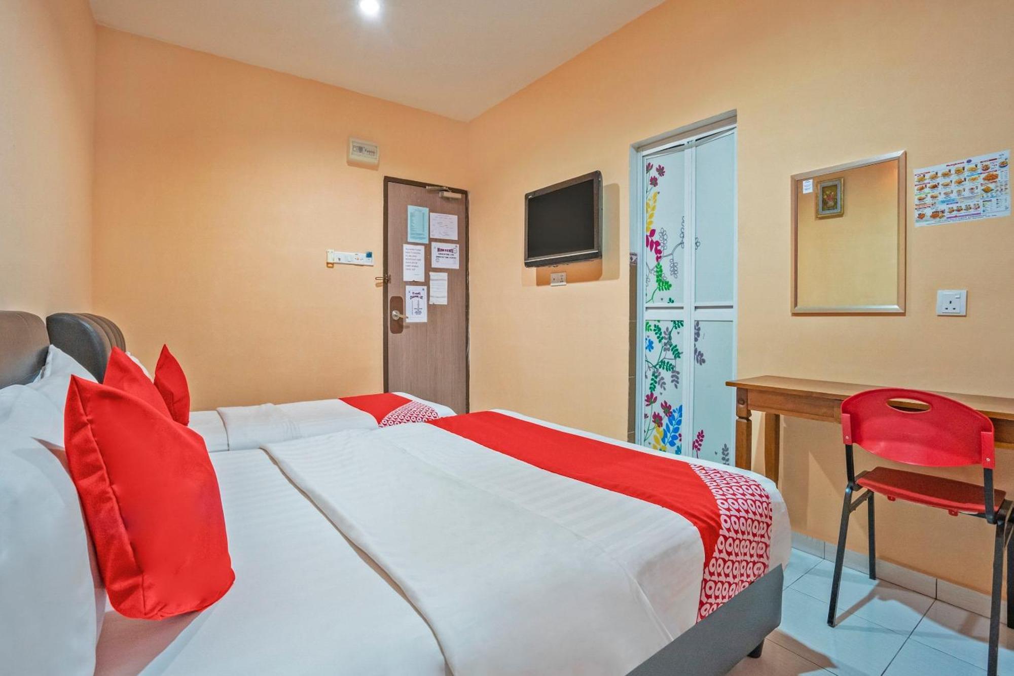 Sz Hotel Lumut Esterno foto