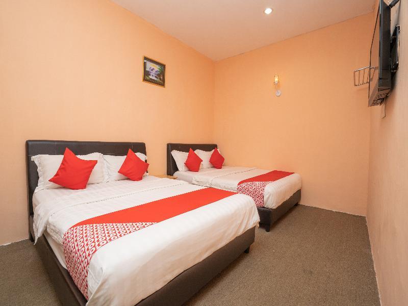 Sz Hotel Lumut Esterno foto
