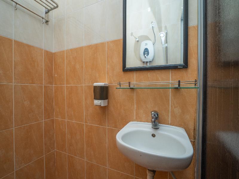 Sz Hotel Lumut Esterno foto